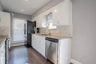 1610 St James Dr, Carrollton, TX 75007 - Photo 6