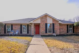1610 St James Dr, Carrollton, TX 75007 - Photo 1