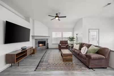 8205 Cedarcrest Lane, Fort Worth, TX 76123 - Photo 6