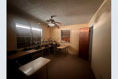 209 S Walton Street, Blooming Grove, TX 76626 - Photo 10