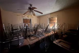 209 S Walton St, Blooming Grove, TX 76626 - Photo 8