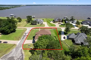 208 Cape Shore Dr, Mabank, TX 75143 - Photo 1