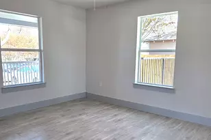 2518 W Clarendon Dr, Dallas, TX 75211 - Photo 8
