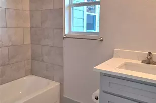 2518 W Clarendon Dr, Dallas, TX 75211 - Photo 6
