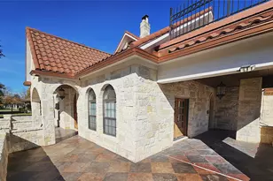 511 E Farrar St, Groesbeck, TX 76642 - Photo 8