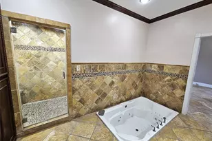 511 E Farrar St, Groesbeck, TX 76642 - Photo 22