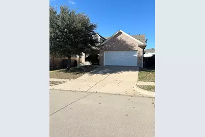 5017 Bedfordshire Drive, Fort Worth, TX 76135 - Photo 2