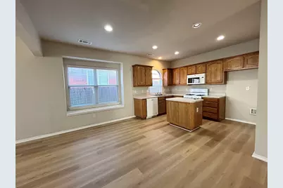 5017 Bedfordshire Drive, Fort Worth, TX 76135 - Photo 6