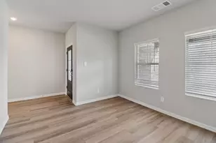 711 London Town Ln, Princeton, TX 75071 - Photo 6