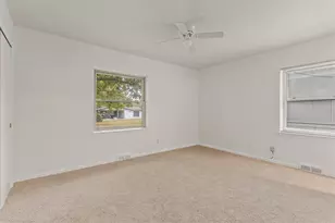 9745 Ash Creek Dr, Dallas, TX 75228 - Photo 10