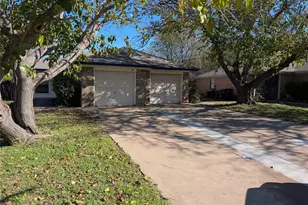 6711 Ridgecrest Ct, Fort Worth, TX 76133 - Photo 1