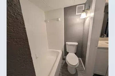 6711 Ridgecrest Court, Fort Worth, TX 76133 - Photo 14