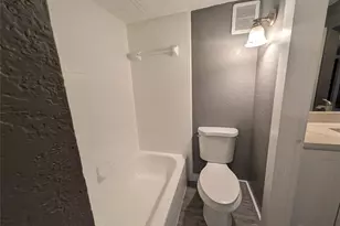 6711 Ridgecrest Ct, Fort Worth, TX 76133 - Photo 14