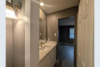 6711 Ridgecrest Court, Fort Worth, TX 76133 - Photo 16