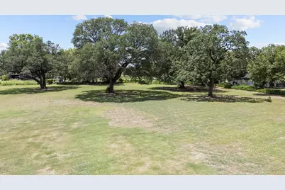220 S Ash Terrace, Springtown, TX 76082 - Photo 2