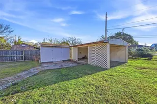 823 Marigold Dr, Cedar Hill, TX 75104 - Photo 22