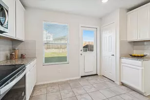 1605 Petrolia Dr, Forney, TX 75126 - Photo 8