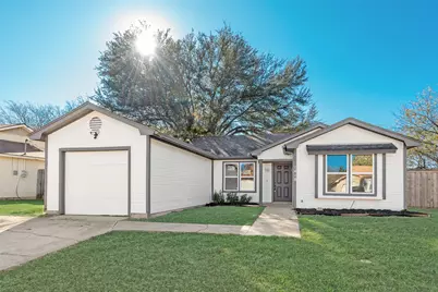 1418 Colonnade Drive, Arlington, TX 76018 - Photo 2