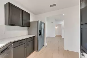 1418 Colonnade Dr, Arlington, TX 76018 - Photo 10