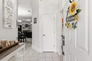 3023 Bosswood Ct, Grand Prairie, TX 75052 - Photo 4