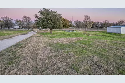 6942 Silver Creek Azle Road, Azle, TX 76020 - Photo 24