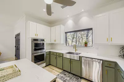 900 Pioneer Circle E, Argyle, TX 76226 - Photo 12