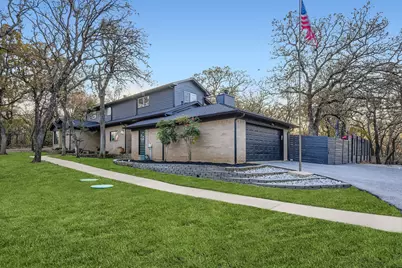 900 Pioneer Circle E, Argyle, TX 76226 - Photo 1