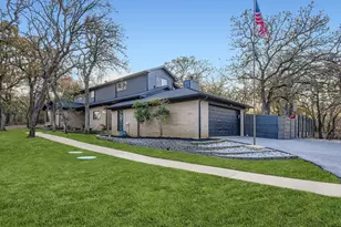 900 Pioneer Cir E, Argyle, TX 76226 - Photo 1