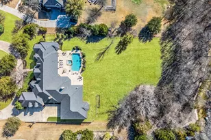 5455 Pebble Creek Dr, Celina, TX 75078 - Photo 2