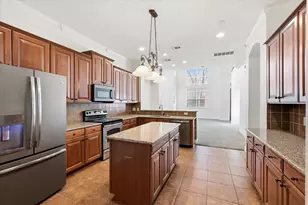 8604 Naomi St, Plano, TX 75024 - Photo 6