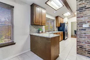 12915 Chandler Dr, Dallas, TX 75243 - Photo 6