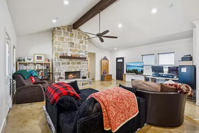 1084 Justin Drive, Springtown, TX 76082 - Photo 4