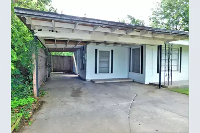 2412 N Carroll Boulevard, Denton, TX 76201 - Photo 4