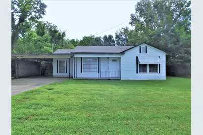 2412 N Carroll Boulevard, Denton, TX 76201 - Photo 1