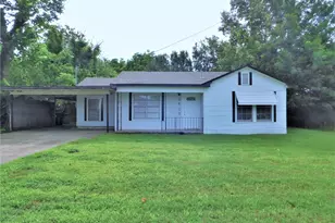 2412 N Carroll Blvd, Denton, TX 76201 - Photo 1