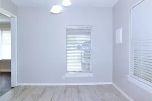 2412 N Carroll Blvd, Denton, TX 76201 - Photo 8