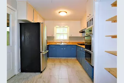 2412 N Carroll Boulevard, Denton, TX 76201 - Photo 10