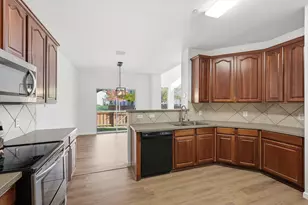 2917 St Andrews Dr, Lewisville, TX 75067 - Photo 4