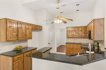 702 Giltin Court, Arlington, TX 76006 - Photo 12