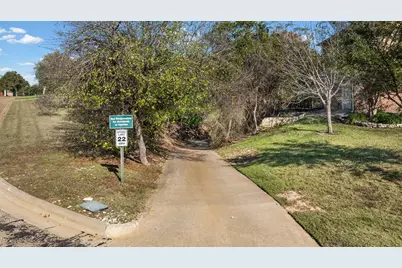 1240 Autumn Oaks Circle, China Spring, TX 76633 - Photo 8