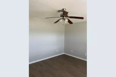 4927 Eastgate Circle, Dallas, TX 75216 - Photo 8