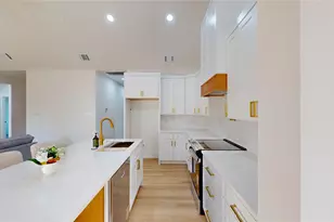 9228 Sunrise Dr, Fort Worth, TX 76134 - Photo 8