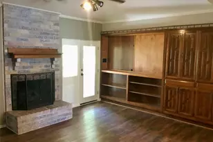 2030 Golf Ct, Denton, TX 76205 - Photo 2