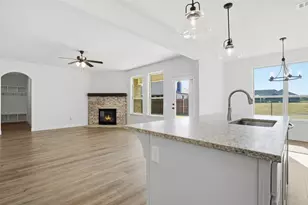 11701 Blackfoot Ct, Godley, TX 76044 - Photo 16
