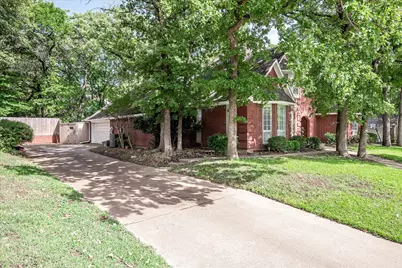 8312 Thorncrest Court, North Richland Hills, TX 76182 - Photo 30