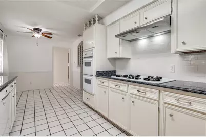 1910 Jamestown Court, Arlington, TX 76013 - Photo 18