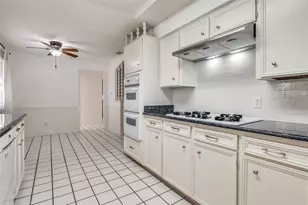 1910 Jamestown Ct, Arlington, TX 76013 - Photo 18