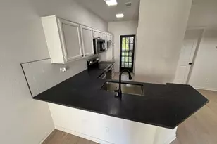 4800 W Lovers Ln, Dallas, TX 75209 - Photo 2