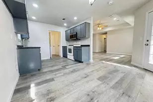 806 E 10th St, Bonham, TX 75418 - Photo 10