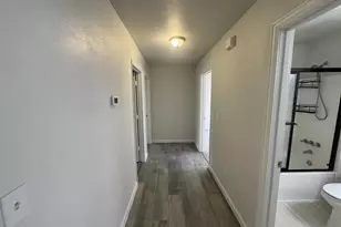 806 E 10th St, Bonham, TX 75418 - Photo 20